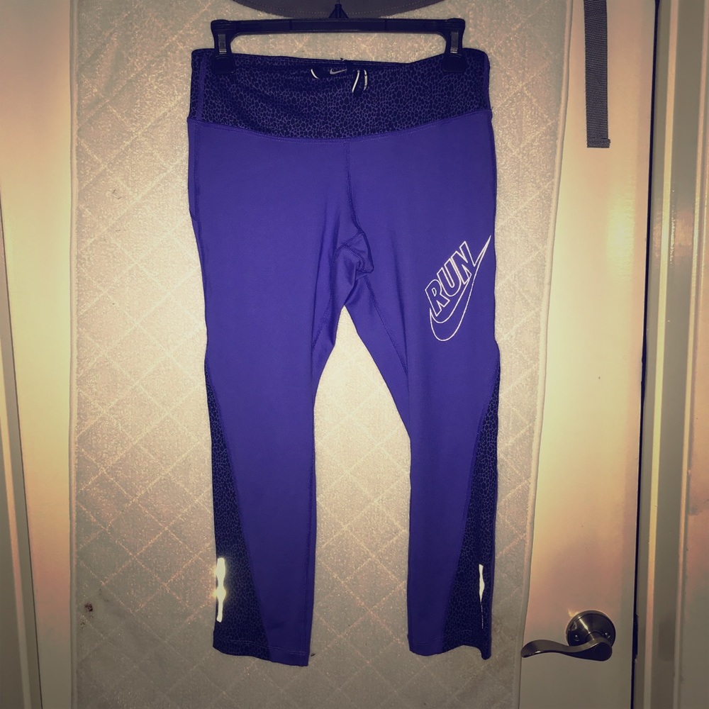 Nike cropped yoga pants